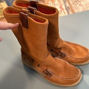 SPERRY Boots Womens 6 SANDFISH Mid-Calf Pull-On Suede Moc Toe Tall Handsewn